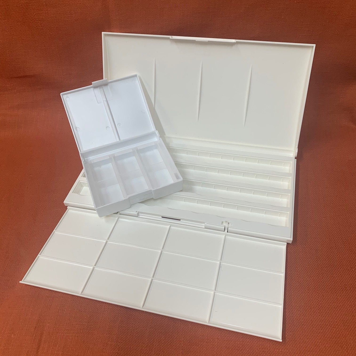 White Nights Empty Watercolour Boxes – Plastic