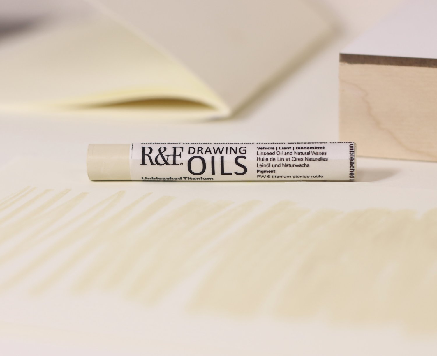R&F Drawing Oil Unbleached Titanium
