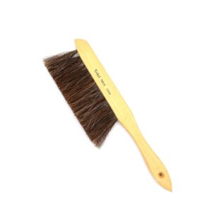 dusting brush